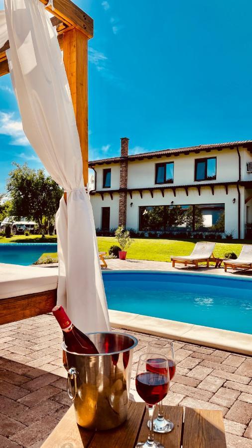 Epic House Valea Avrigului Villa Ngoại thất bức ảnh